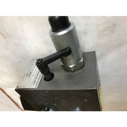 NEW HYDAC SAF20E16Y1-T330A HYDRAULIC ACCUMULATR SAFETY VALVE,DB12120A-011,AH
