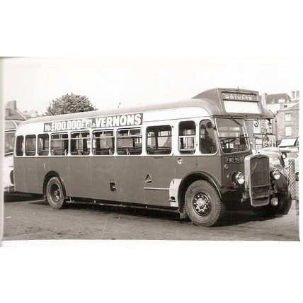 Black & White Photograph of Thames Valley Traction Co. Ltd. - FMO 965