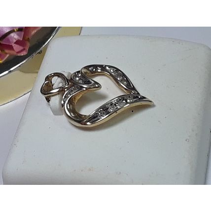 Estate .10ctw Natural Rd Diamond Open Heart 10Kt Y/Gold Heart Bail Pendant#20419