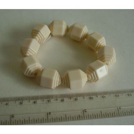 Vintage Bracelet Art Deco Shaped Beads Ivorine Cream Retro Bangle