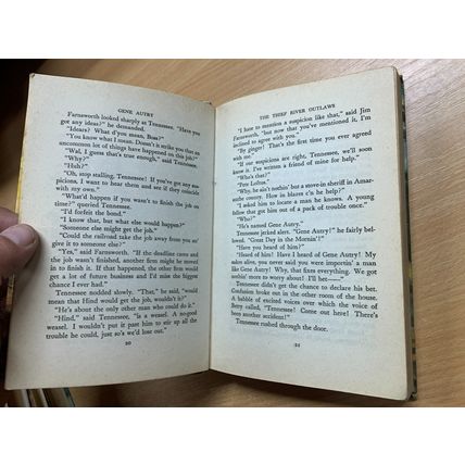 1944 1ST EDITION "GENE AUTREY & THE THIEF RIVER OUTLAWS" ILLUSTRATED BOOK (P3)