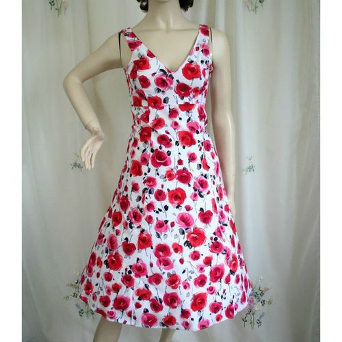 Vintage 1960 Style Floral Circular Dress Size 8 uk New with tag