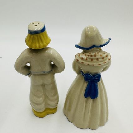 Ceramic Arts Studio Dutch Boy and Girl Salt And Pepper Shakers Holland Vintage