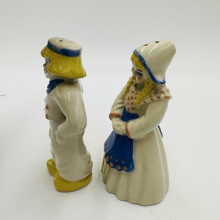 Ceramic Arts Studio Dutch Boy and Girl Salt And Pepper Shakers Holland Vintage