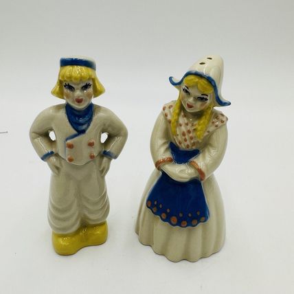 Ceramic Arts Studio Dutch Boy and Girl Salt And Pepper Shakers Holland Vintage