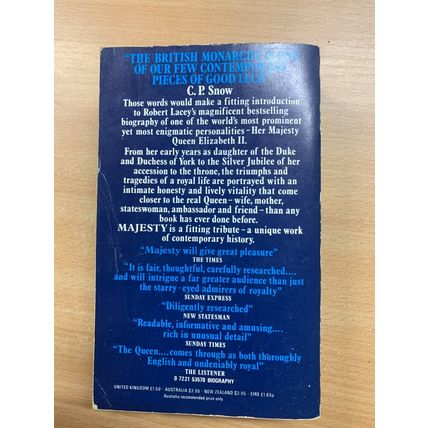 1979 ROBERT LACEY "MAJESTY" QUEEN ELIZABETH II BIOGRAPHY PAPERBACK BOOK (P3)