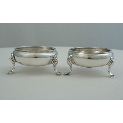 Pair Georgian Silver Cauldron Salts, London 1766/7, Benjamin Mordecai, 60mm, 86g