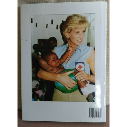 DIANA PRINCESS OF WALES - A TRIBUTE IN PHOTOGRAPHS - HARDBACK