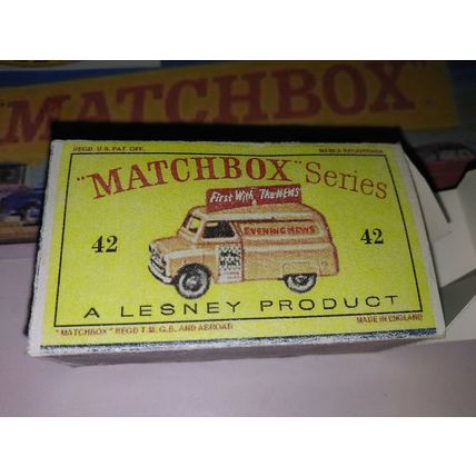 Matchbox - No42 Bedford news van - new replica / copy box -