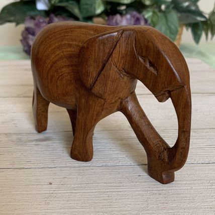 Vintage Solid Teak Hand Carved Wooden Elephant Sculpture Wood Figurine 5.5”x3.5”