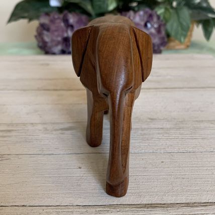 Vintage Solid Teak Hand Carved Wooden Elephant Sculpture Wood Figurine 5.5”x3.5”