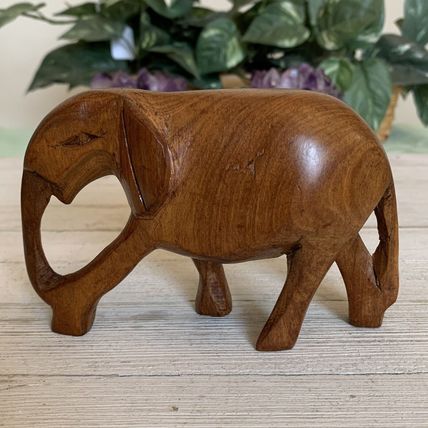 Vintage Solid Teak Hand Carved Wooden Elephant Sculpture Wood Figurine 5.5”x3.5”