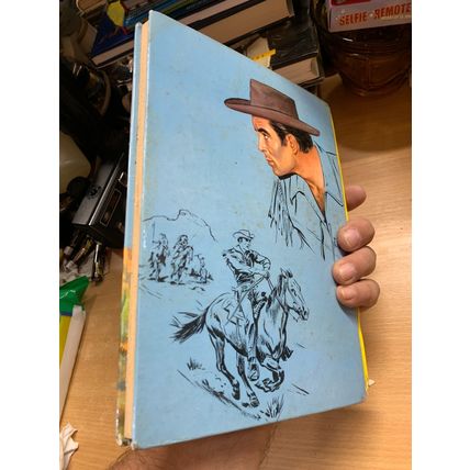 1961 CHEYENNE VINTAGE ILLUSTRATED COWBOYS WESTERN ANNUAL BOOK (P4)