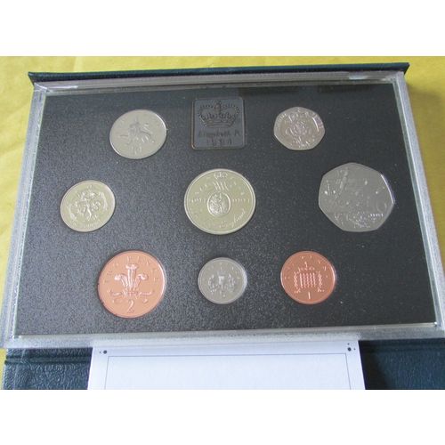 1994 QUEEN ELIZABETH II ROYAL MINT PROOF SET BLUE CASE. I