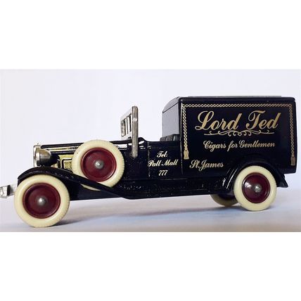 BOXED MODEL VAN * LORD TED CIGARS * PACKARD 1936 - LLEDO 1990 - VERY GOOD