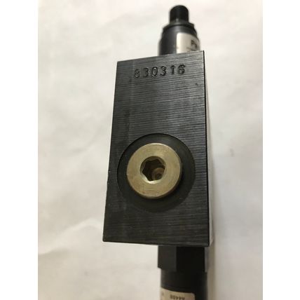 NEW PARKER XRD101S16-8P DUAL HYDRAULIC RELIEF MODULE,1/2 NPT,RD103S16,830316,SU