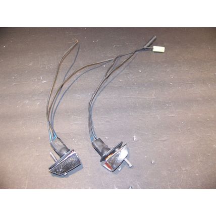 1973 1974 DODGE CHRYSLER PLYMOUTH FENDER MOUNTED TURN SIGNALS OEM #3843191