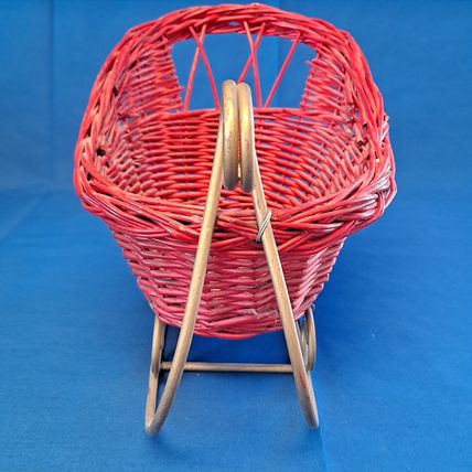 WICKER Metal Christmas SANTA SLEIGH Sled Woven Decor Tabletop Candy Bowl Basket
