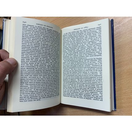 1980 "MACAULAY'S THE HISTORY OF ENGLAND" VOLUMES 1 & 2 HARDBACK BOOKS (P5)