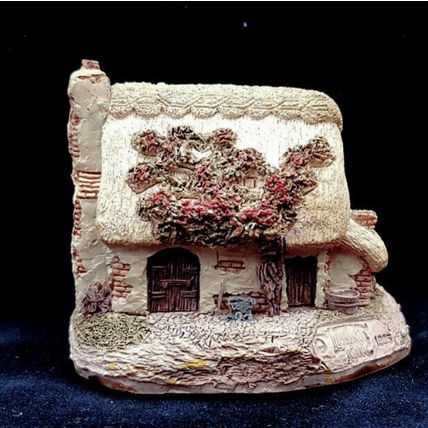 Lilliput Lane The Farriers Thatched Cottage Vintage Ornament