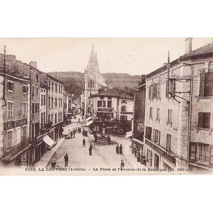 07 - LA LOUVESC - LA PLACE ET L AVENUE DE LA BASILIQUE