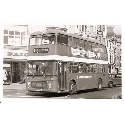 Black & White Photograph of Maidstone & District Motor Services Ltd. - PKP 121R
