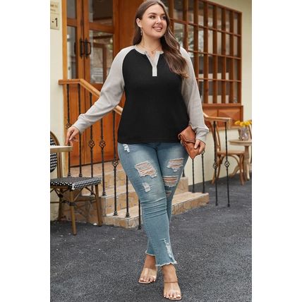 Black Color Contrast Waffle Knit Buttoned Plus Size Top