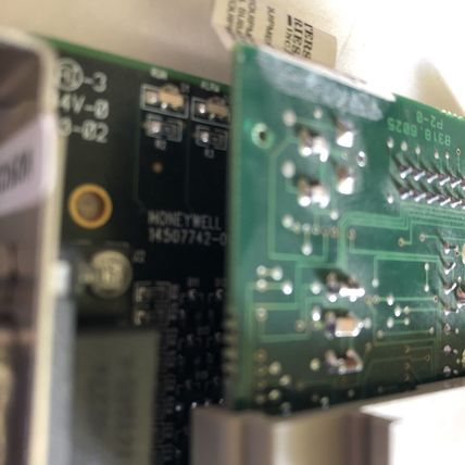Honeywell XPC500 14507742-001 Interface Card, 8318.6025 P2-0,ED