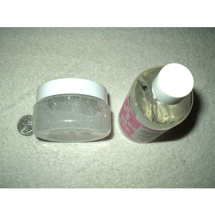 ELLEN TRACY SWEET PEONY ULTRA EXFOLIATING BODY SCRUB 4OZ & ULTRA BODY WASH 7.2OZ