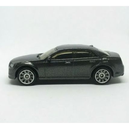 Chrysler 300 gray 2015 Matchbox Road Trip Series 1/64 Diecast
