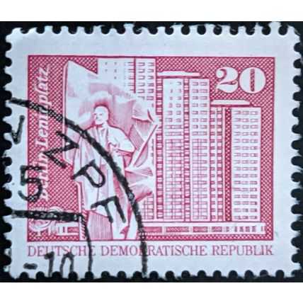 Stamp Germany East SGE2200 1981 20Pfg Leninplatz small Used