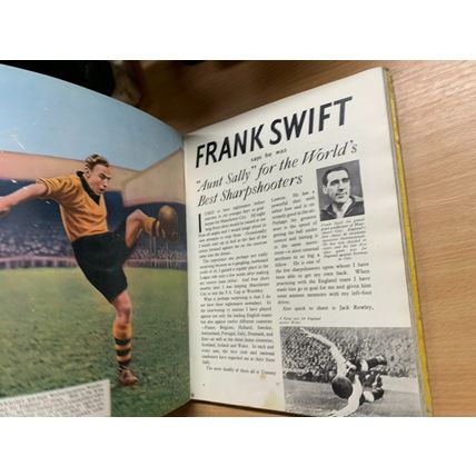 1949 "STANLEY MATTHEWS FOOTBALL ALBUM" ILLUSTRATED SOCCER HARDBACK BOOK (P4)