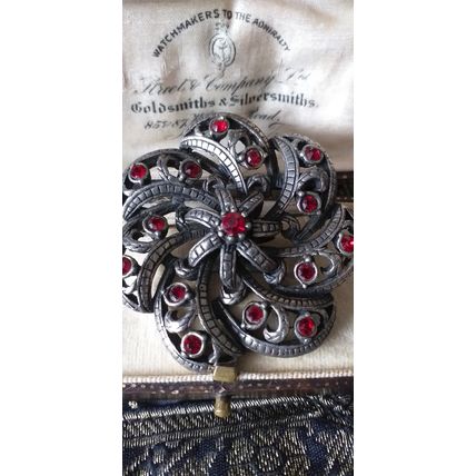VINTAGE 1940-s Large Pewter Deep Red Rhinestone Ornate Swirl Floral BROOCH