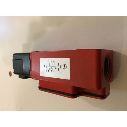 NEW HONEYWELL GKDA2F1 MICRO SWITCH,Eg
