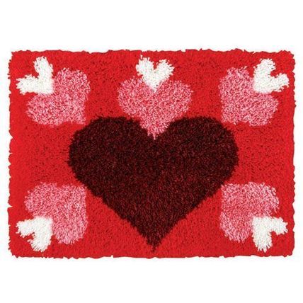 (101) Craftways SWEET HEARTS Latch Hook Kit 27" X 20"