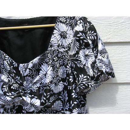 Womens Lane Bryant Satin Top 18/20 44 Chest Empire Waist Black White Shirt