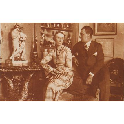 Postcard Edith & Osbert Sitwell Poet Critic Writers - Nostalgia