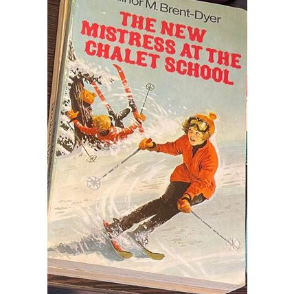 New Mistress At The Chalet School - Elinor M Brent-Dyer