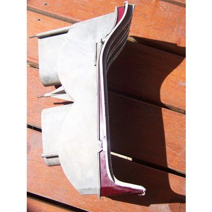 1968 CHRYSLER NEW YORKER RH TAILLIGHT COMPLETE OEM #2853446
