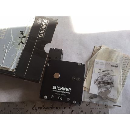 NEW EUCHNER TZ2LE110PG SAFETY SWITCH NIB SENSOR BIA 954012 BG-PRUFZERT ,AM