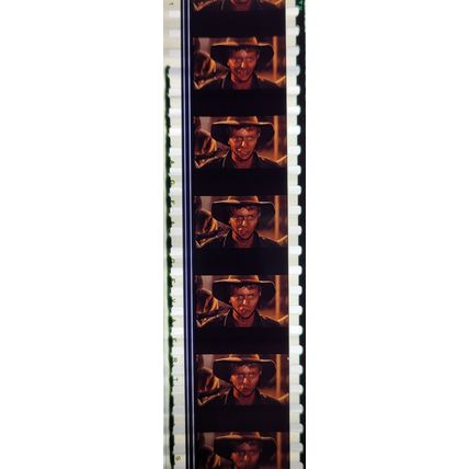 Pk DAU - B - MIX - c 053A . - 1 STRIP OF 5 - 35MM FILM CELLS. ( )