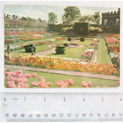 old postcard Hampton Court Palace, The Pond Garden