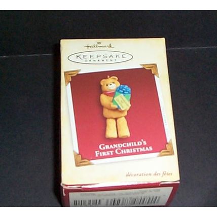 Hallmark Keepsake Ornament - - Grandchild's First Christmas - - 2005 - - QXG4612
