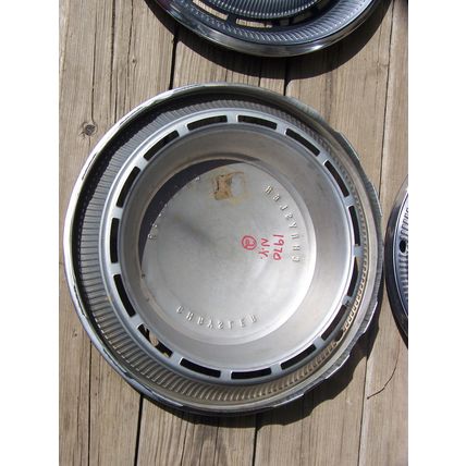 1970 CHRYSLER NEW YORKER HUBCAPS (4) OEM 15" HOLLANDER #349