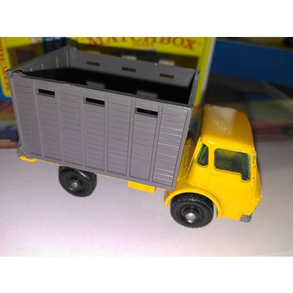 Matchbox - No37 Cattle Truck