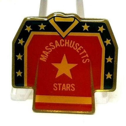 Massachusetts Star Pin Pinback Brooch Vintage 1 1/2" X 1 1/2" (B13)