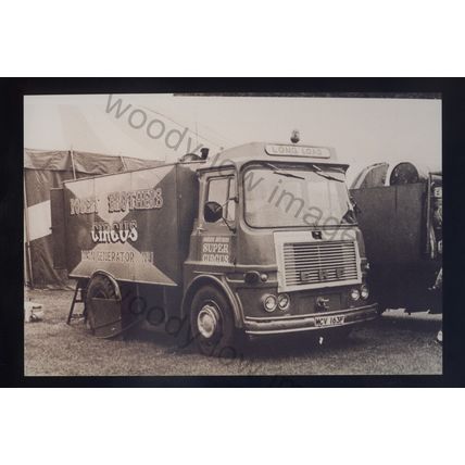 tm8706 - Commercial Vehicle - Robert Brothers Lorry - Reg.MCV 163F - photo 6x4