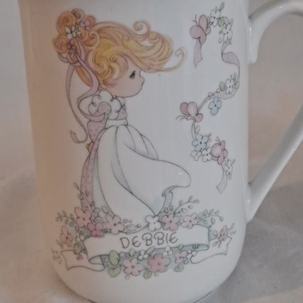 Vintage 1993 Enesco PRECIOUS MOMENTS DEBBIE COFFEE MUG Porcelain Tea Cup