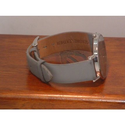 Pre-Owned Women’s Qudo Analog Dress Fashion Watch