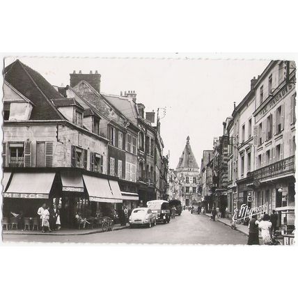 28 - DREUX - Le Carrefour de BILLY et la Grande Rue